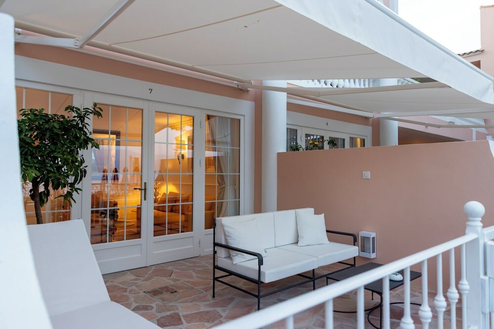 Фото Hotel Demeure Les Mouettes