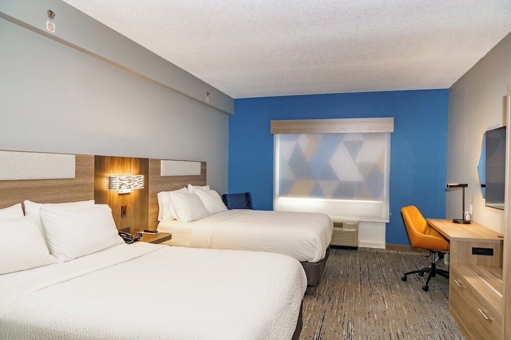 Фото Holiday Inn Express Hotel & Suites Raleigh Sw Nc State, an Ihg Hotel
