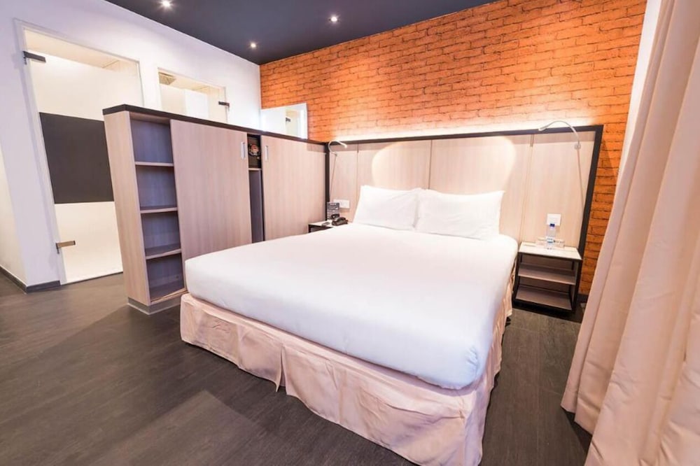 Фото Onomo Hotel