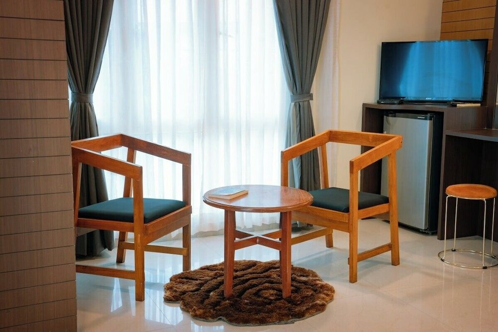 Фото Hotel Hilltop International