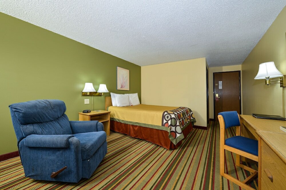Фото Super 8 by Wyndham Minot Airport