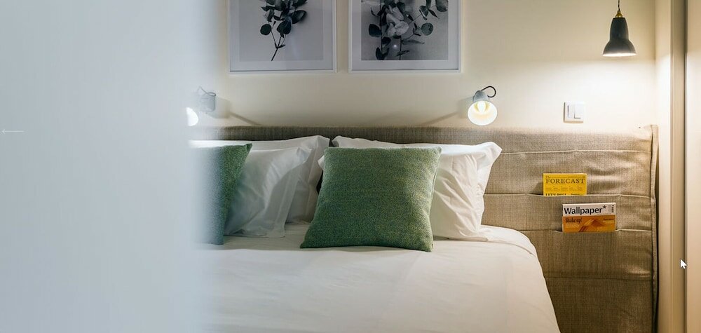 Фото Three House Hotel