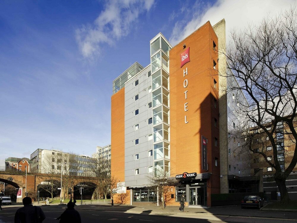 Фото Ibis Manchester Centre Princess Street