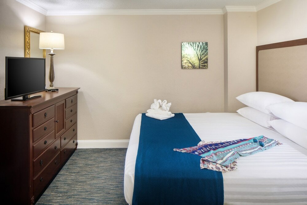 Фото Sea Crest Oceanfront Resort