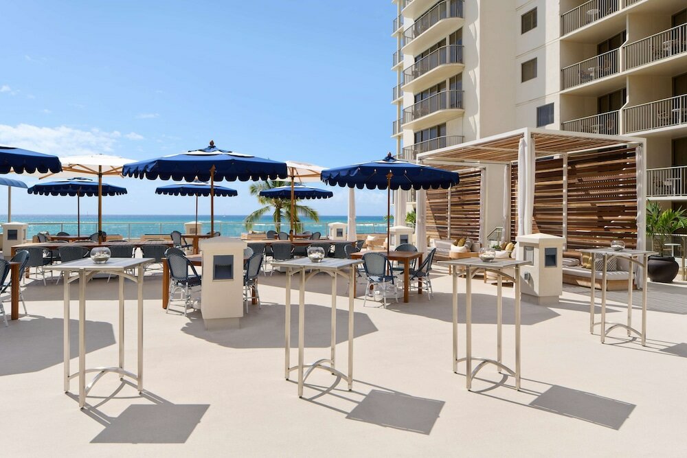 Фото Outrigger Reef Waikiki Beach Resort