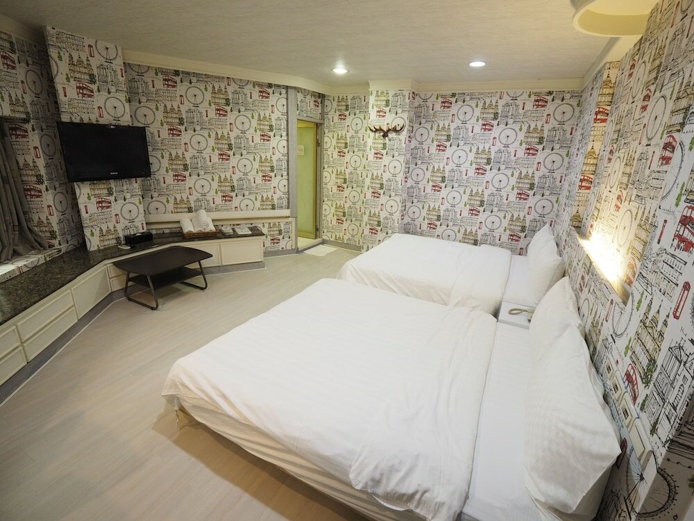 Фото HeYue Hotel