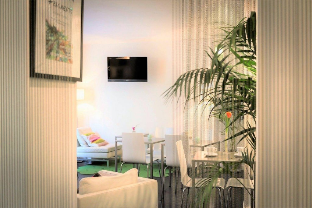 Фото Hotel Glasgow Monceau Paris by Patrick Hayat