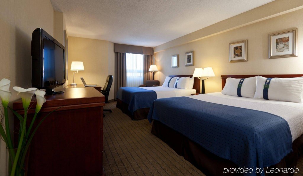 Фото Holiday Inn Laval Montreal
