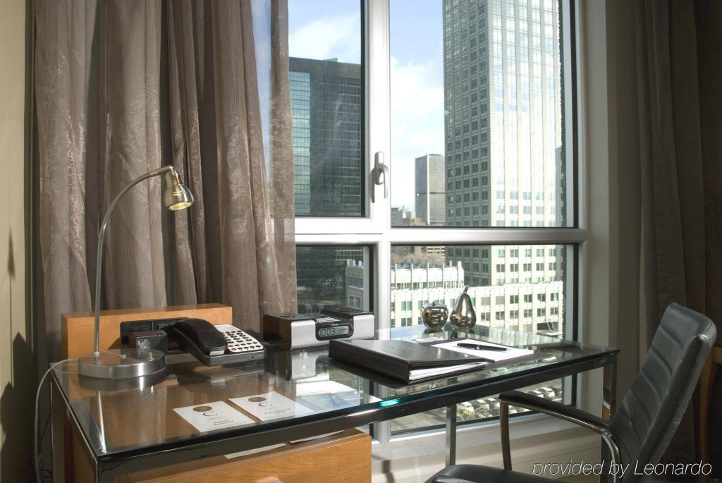 Фото Warwick Le Crystal - Montréal