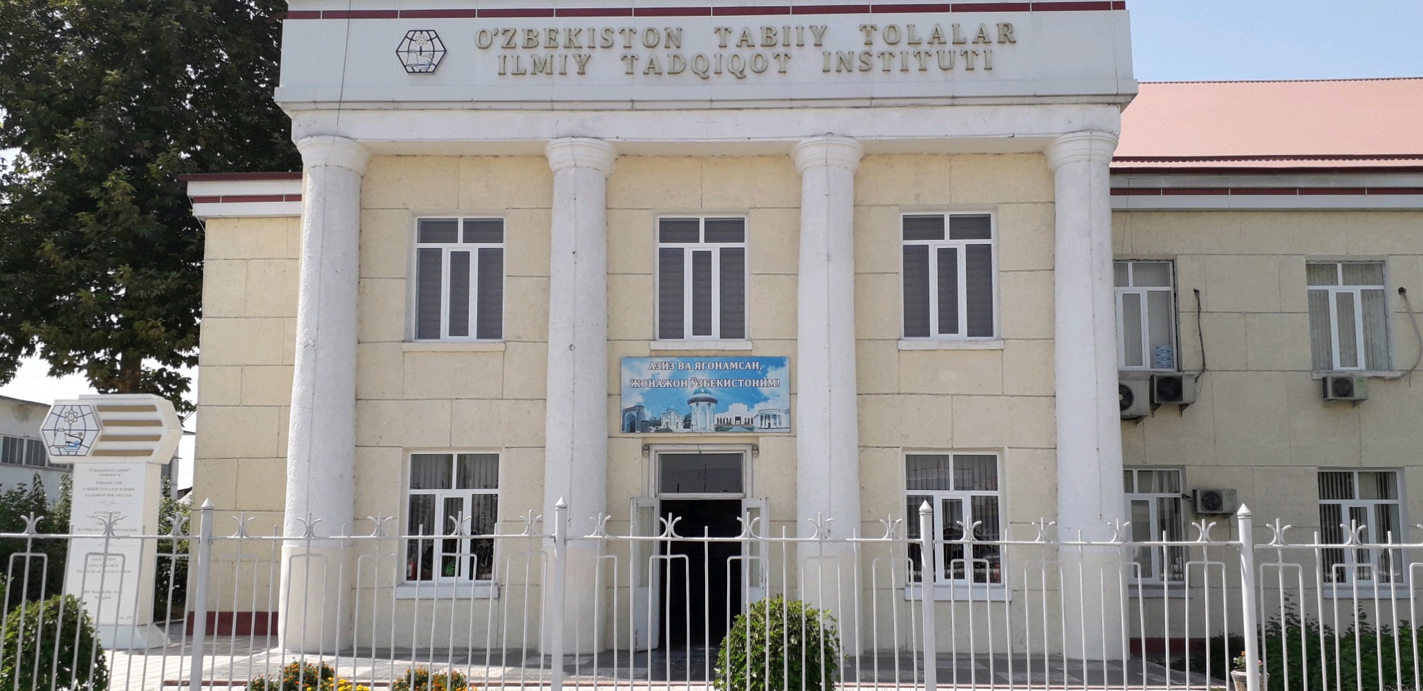 Uch mushketyor porno multfilmini tomosha qiling