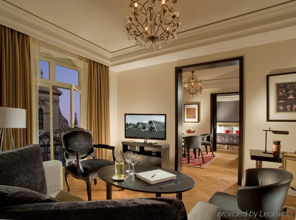 Фото Hotel Schweizerhof Bern & SPA