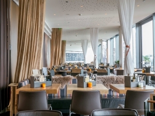 Фото DoubleTree by Hilton Amsterdam Centraal Station