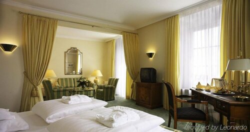 Внешний вид отеля Hotel Bayerischer Hof в Линдау, фото 3