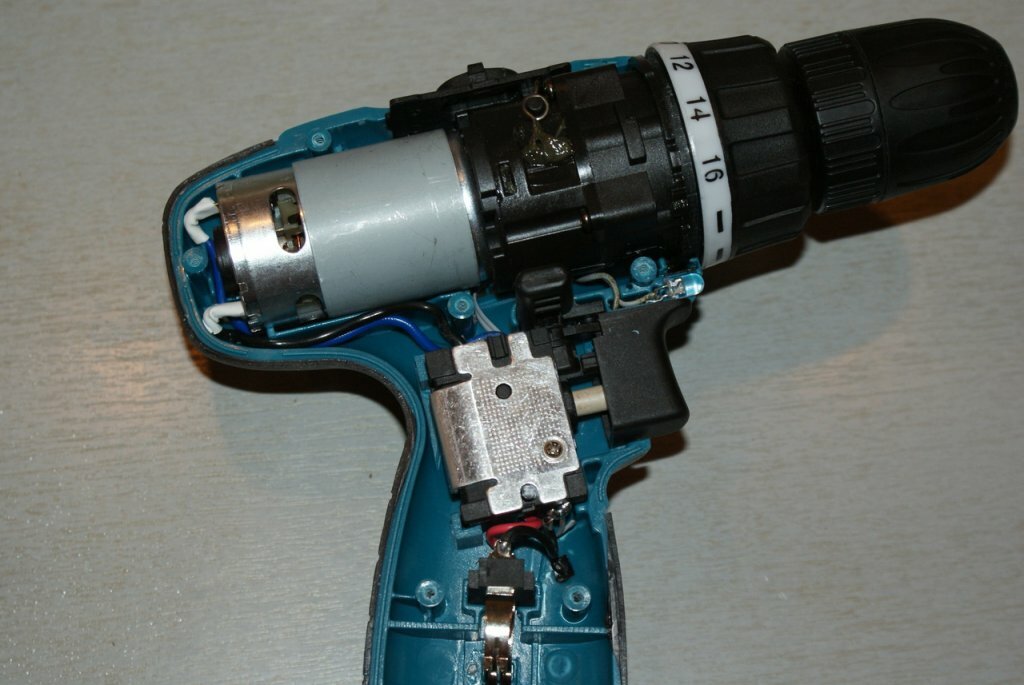 Как правильно разобрать шуруповерт макита Makita сервис, electrical equipment repairs, Russia, Chelyabinsk, Artilleriyskay