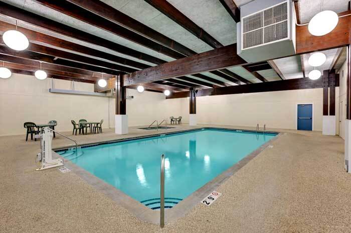 Фото Norwood Inn and Suites Worthington