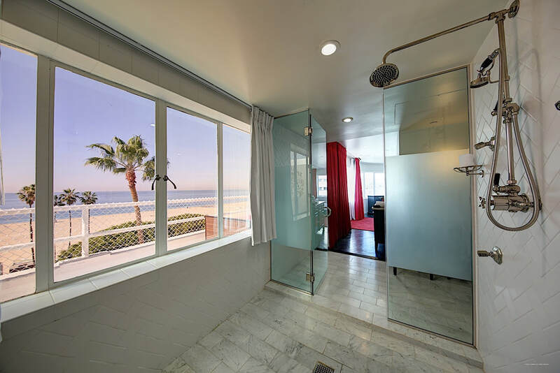 Фото Hotel Shangri La Santa Monica