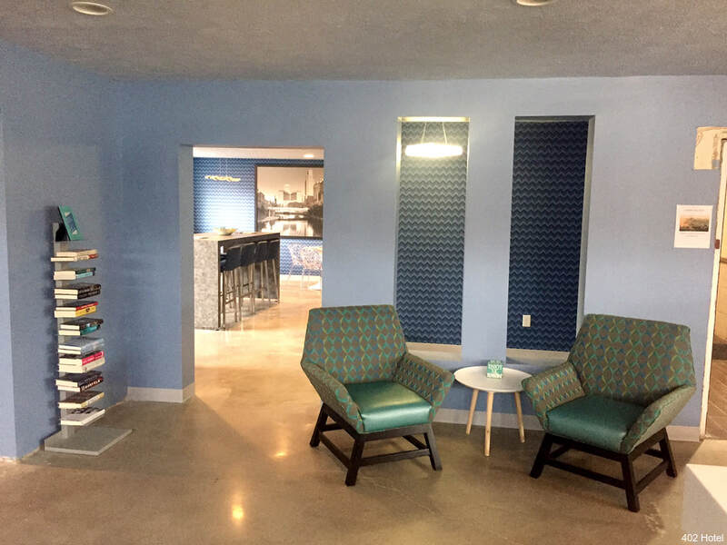 Фото 402 Hotel