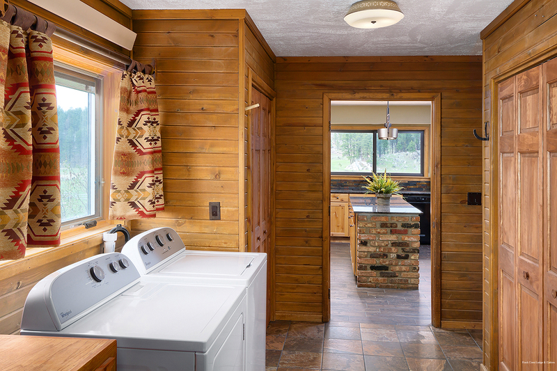 Фото Rock Crest Lodge And Cabins