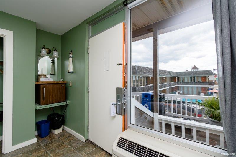 Фото Charlroy Motel