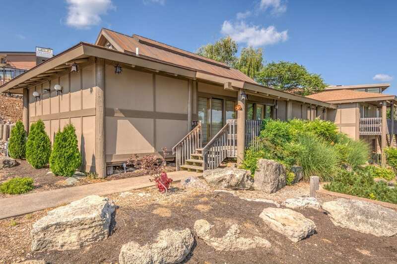 Фото Lodge Of Four Seasons Golf Resort, Marina & SPA