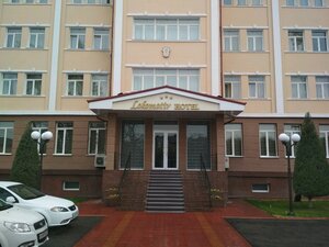 Lokomotiv (Tashkent, Mirabad District, Gathering of citizens of Istiqlolabad Mahallah), hotel