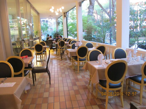 Внешний вид отеля Hotel Venice Beach в Сан-Микеле-аль-Тальйаменто, фото 4