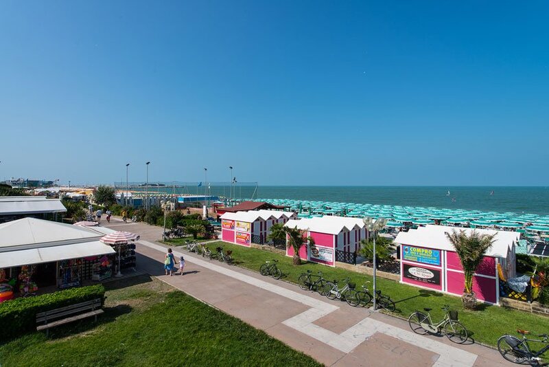 Фото Hotel De La Ville