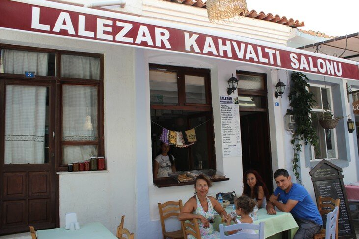 Cafe Lalezar Breakfast, Bozcaada, photo