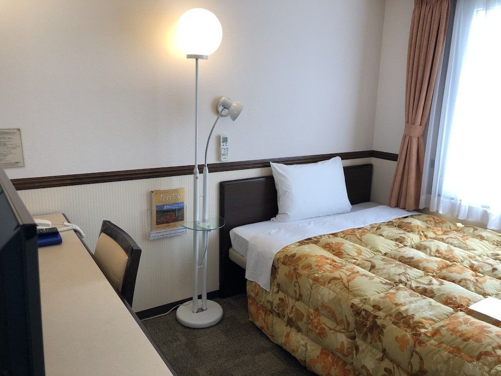 Фото Toyoko Inn Yashio Ekimae