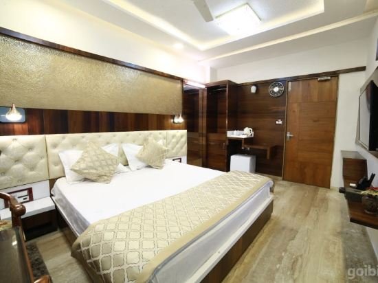 Фото Sheratone - A Luxury Hotel