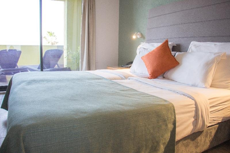 Фото Golden Beach Hotel Tel Aviv