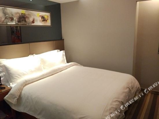 Фото Metropolo Xi'An Bell Tower West Gate