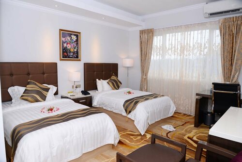 Гостиница Royal Hinthar Hotel в Моламьяйне