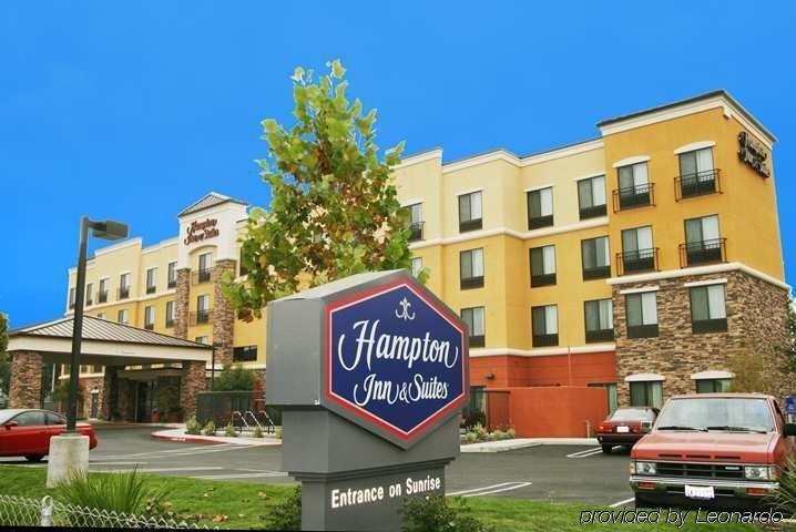 Фото Hampton Inn & Suites Roseville