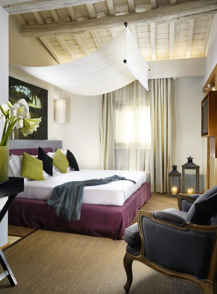 Фото Mario de' Fiori 37 Luxury Suites