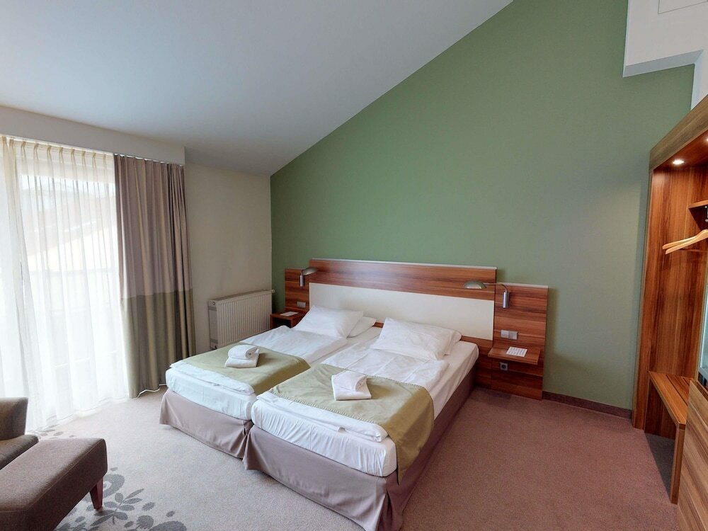 Фото Mercure Tagungs & Landhotel Krefeld
