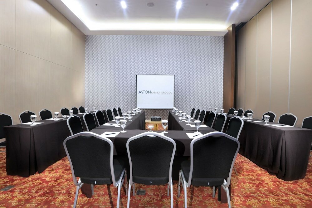 Фото Aston Kartika Grogol Hotel & Conference Center