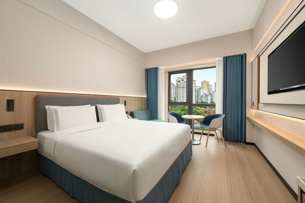 Фото Holiday Inn Express Shanghai Putuo, an Ihg Hotel