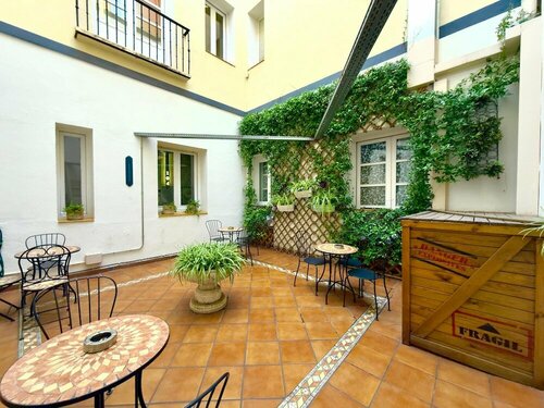 Внешний вид отеля Far Home Atocha в Мадриде, фото 1