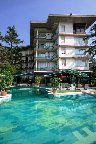 Внешний вид отеля Grand Hotel Panoramic в Монтекатини-Терме, фото 1