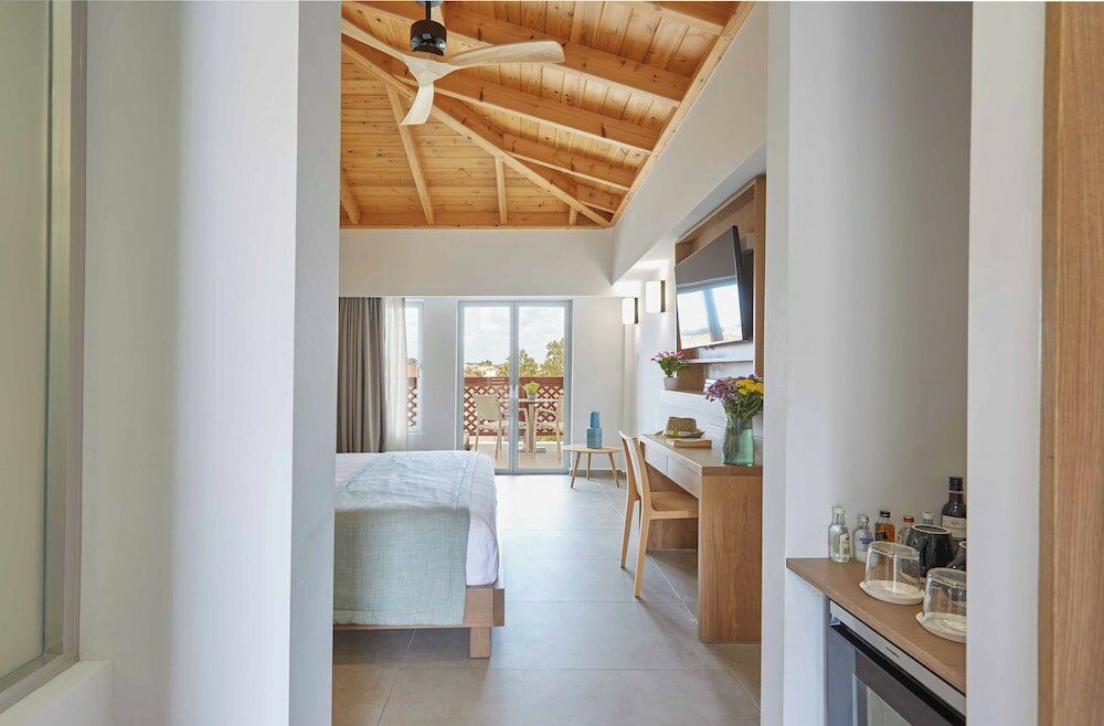 Фото Mystery Skiathos Luxury Residence