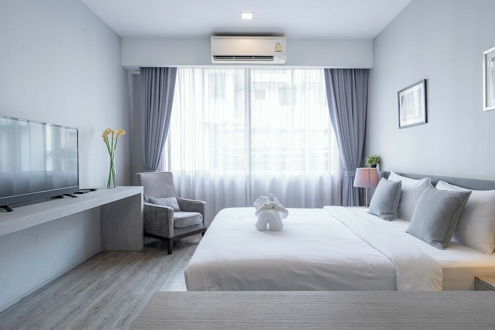 Фото Ratchadamnoen Residence