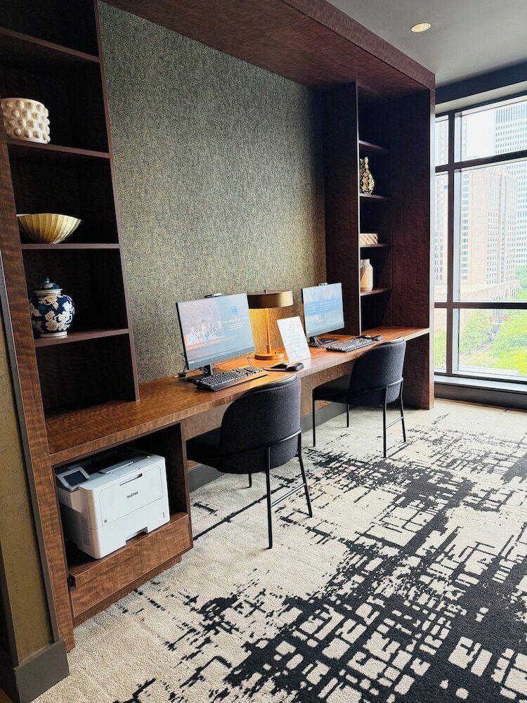 Фото Hyatt Place Charlotte Downtown