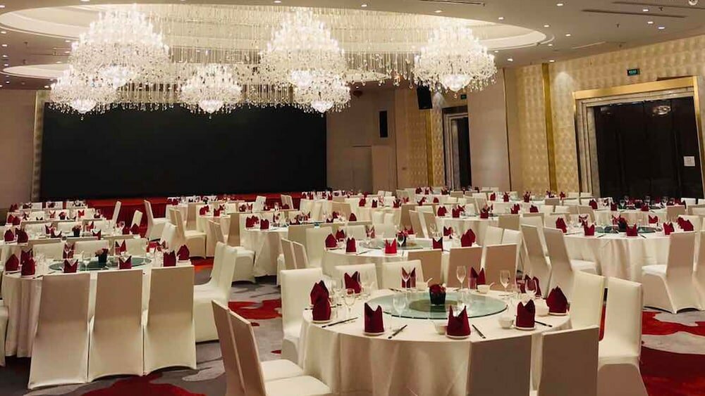 Фото Holiday Inn Shanghai Hongqiao West