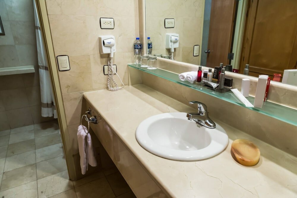 Фото Tijuana Marriott Hotel