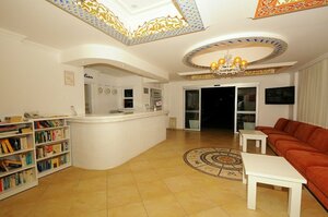 Гостиница Sea Breeze Hotel & Apartments