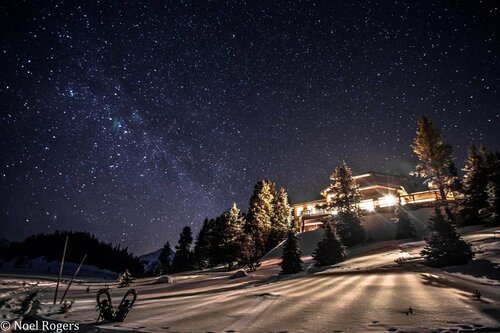 Внешний вид отеля Mount Engadine Lodge в Районе улучшенем Канаваскисе, фото 2