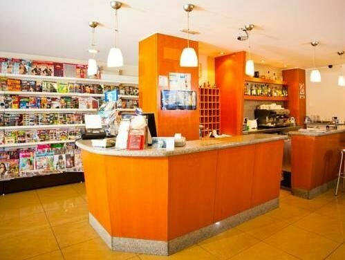 Гостиница Maycar в Ла-Корунье