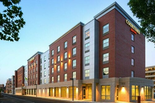 Гостиница Courtyard by Marriott Edgewater Nyc Area в Нью-Йорке