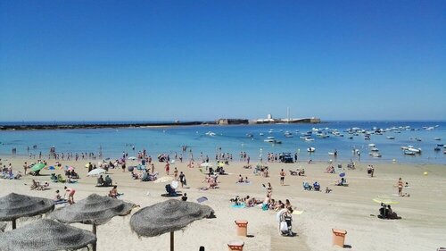 Внешний вид отеля Apartamentos Maier в Кадисе, фото 3